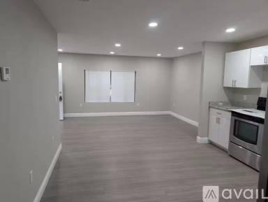Main picture of 3416 Phillips St