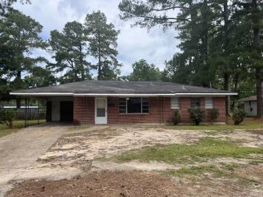 Main picture of 2104 Helena St