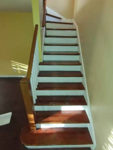 Main picture of 1700 E 73rd St