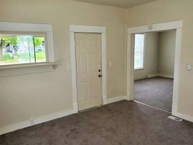 Main picture of 627 W Spofford Ave