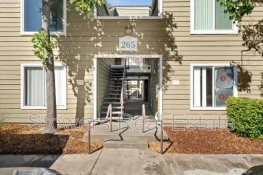 Main picture of 265 Reflections Dr