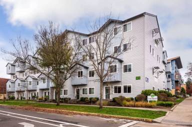 Main picture of The Emery