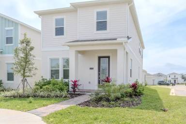Main picture of 16705 Victoria Grove Aly