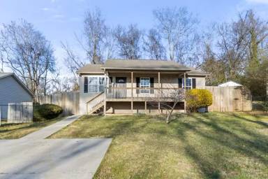 Main picture of 2916 Woodmont Rd