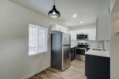 Main picture of 2919 N 38th St