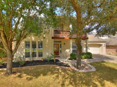 Main picture of 220 Bolton Dr