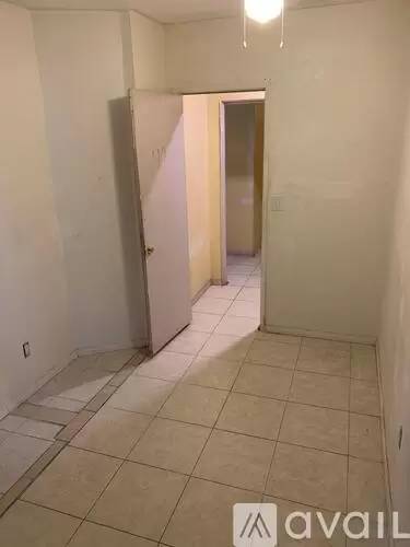 Main picture of 409 W 17th St