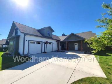 Main picture of 4134 Annie St