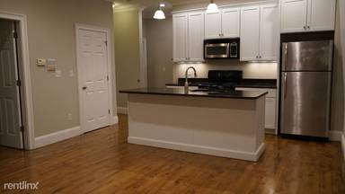 Main picture of 177 W 6th St