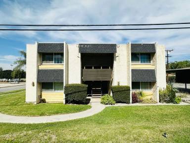 Main picture of 11095 Poplar St