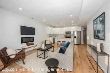 Main picture of 1130 N Ridgeway Ave