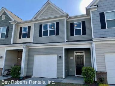 Main picture of 8808 Commons Townes Dr