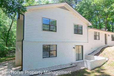 Main picture of 1071 Sourwood Ct