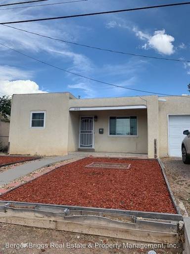 Main picture of 1400 Columbia Dr SE