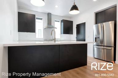 Main picture of 351 W 800 N