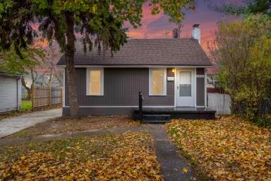 Main picture of 8661 Dodge Ave