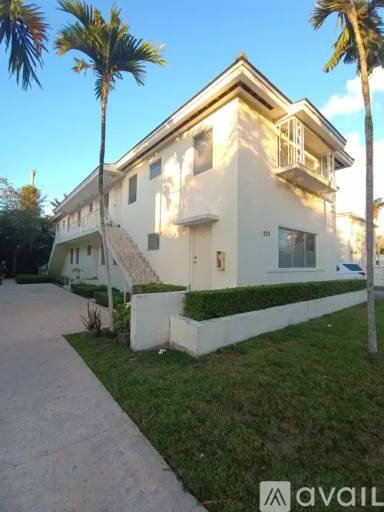 Main picture of 225 Madeira Ave