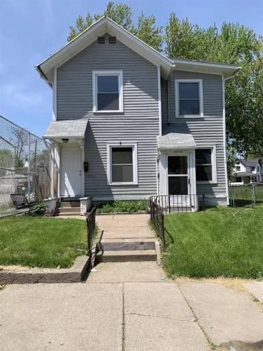 Main picture of 1836 Broadway St