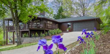 Main picture of 1 New Cameron Dr