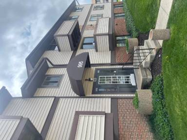 Main picture of 995 Heather Ridge Dr