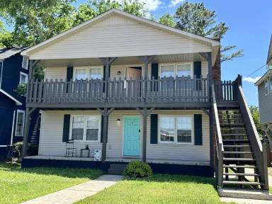 Main picture of 203 Prospect Dr SE