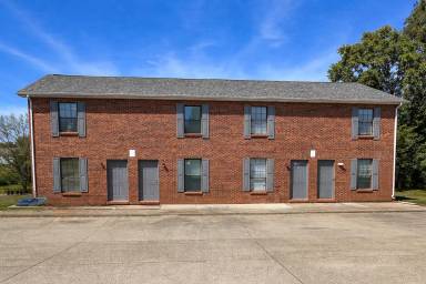 Main picture of 1521 W Knollwood Cir