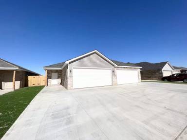 Main picture of 5502 Itasca St