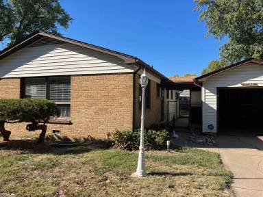 Main picture of 3550 W Del Sienno St