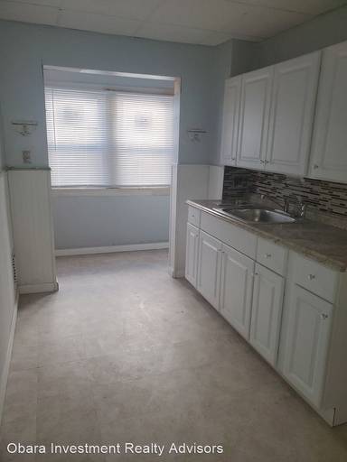 Main picture of 953 Johnson St