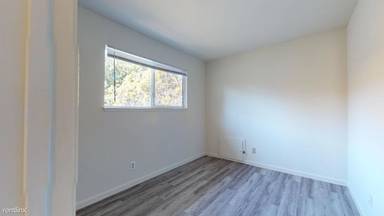 Main picture of 1693 Heron Ave