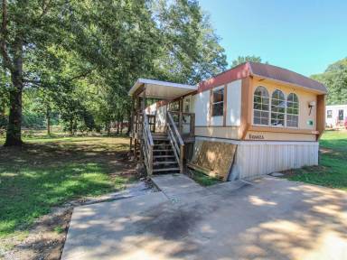 Main picture of 42 Cameron Cir