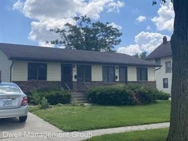 Main picture of 1720 Crawford St