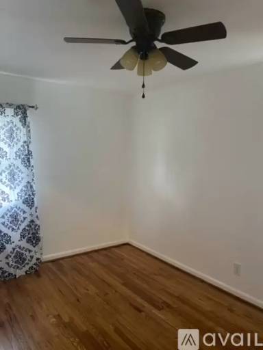 Main picture of 709 Commerce St