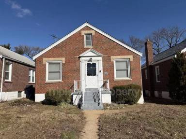 Main picture of 3915 Itaska St