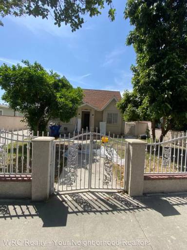 Main picture of 1268 N Berkeley Ave