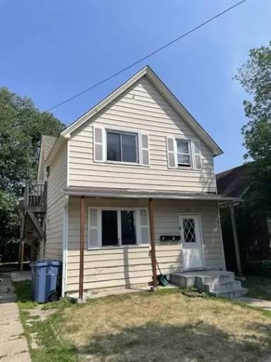 Main picture of 2113 5th St NE