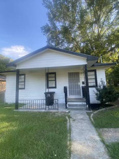 Main picture of 6426 Kincaid Ave