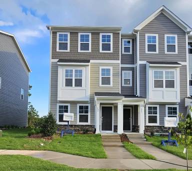 Main picture of 409 Carolina Springs Blvd