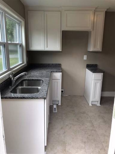 Main picture of 912 N 13th St