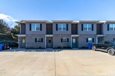 Main picture of 929 Warrior Hill Dr