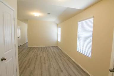 Main picture of Higdon Crossing