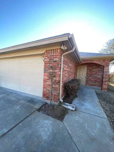 Main picture of 1505 Karen Ct