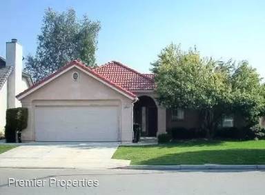 Main picture of 9282 N Price Ave