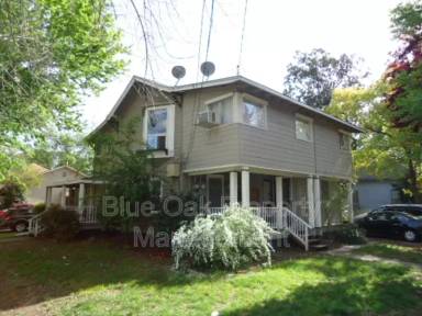 Main picture of 605 W 6th St