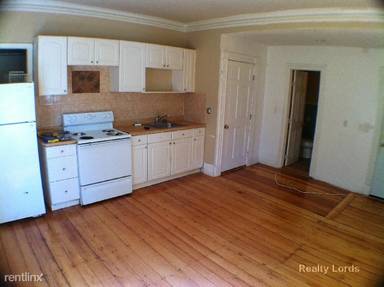 Main picture of 17 Higgins St