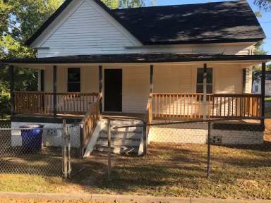 Main picture of 603 Turner St