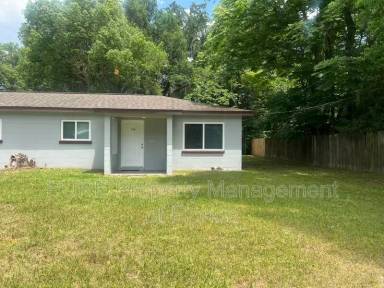 Main picture of 1135 NE 9th Ave