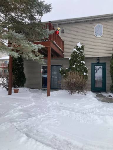 Main picture of 5860 Shaw St
