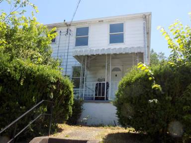 Main picture of 526 Farnsworth Ave