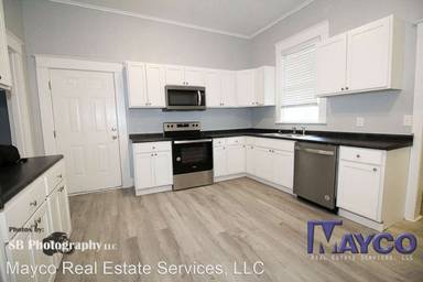 Main picture of 442 Robinson Pl